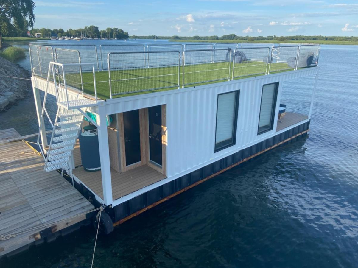 سان جان سور ريشليو Flotel St-Jean-Sur-Richelieu المظهر الخارجي الصورة